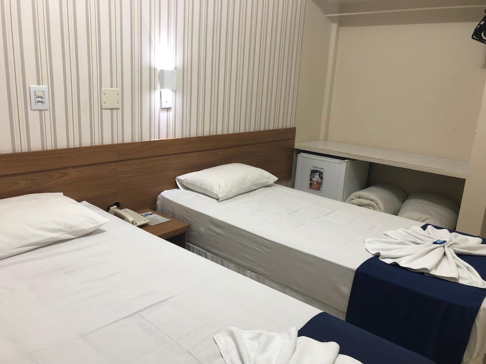 Astoria Hotel 18/68