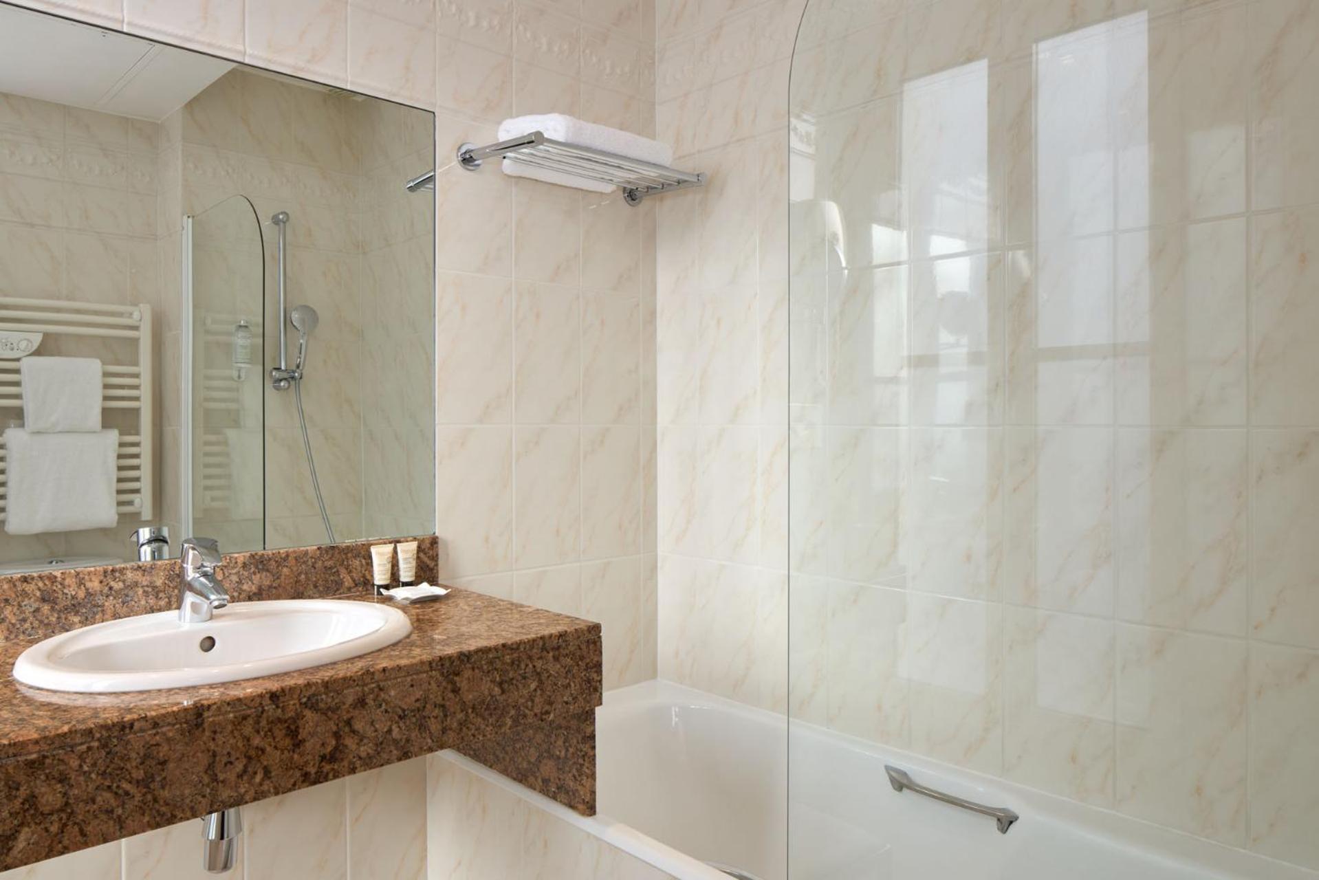 غرفة كلاسيكية بسرير كينج، Hotel La Regence Etoile 5/7