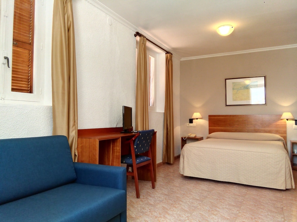 Hostal San Juan 19/69
