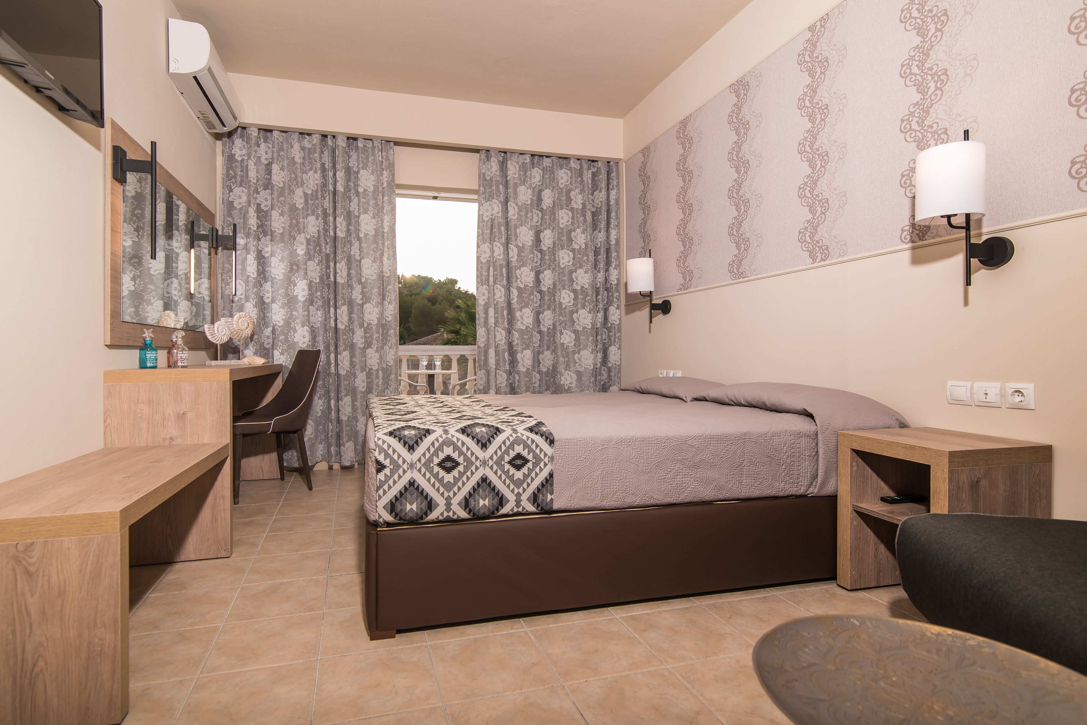 Petros Hotel 14/36