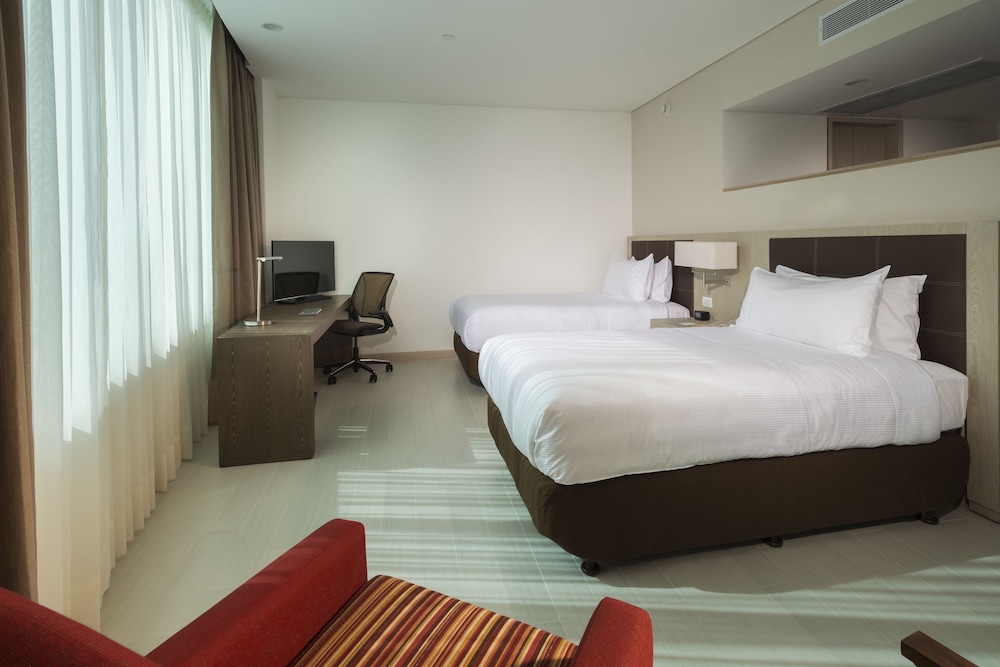 ROOM, TWIN BEDS