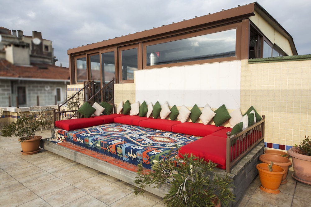 Hotel Fehmi Bey 3/75
