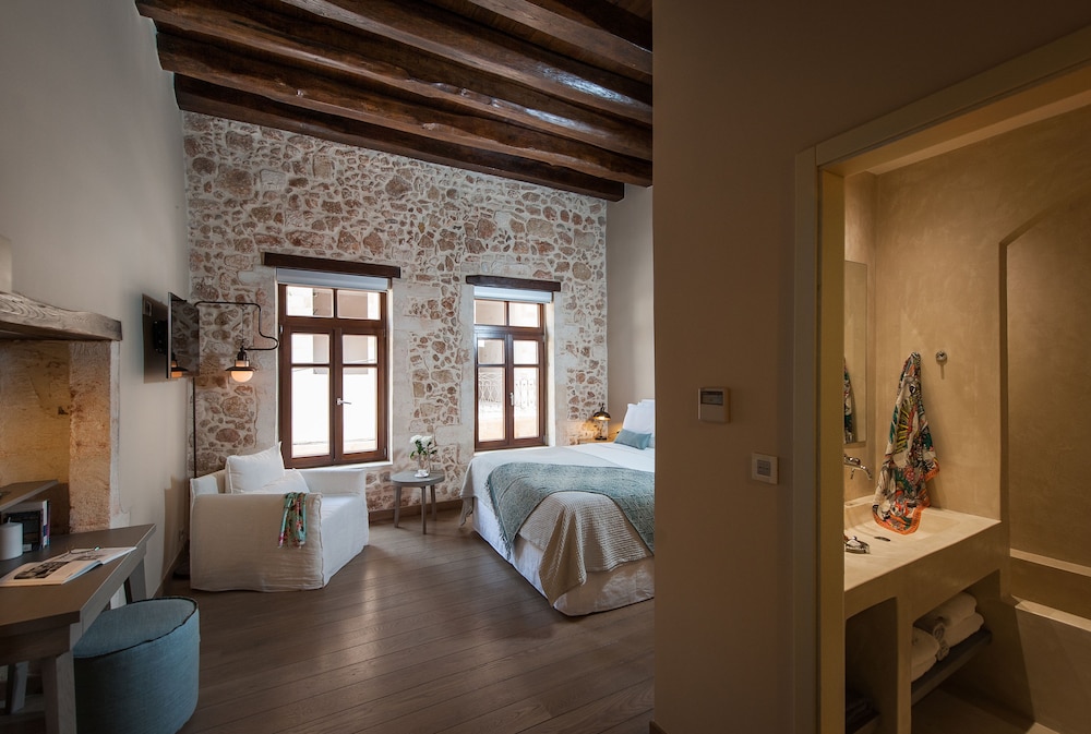 Serenissima Boutique Hotel 52/71