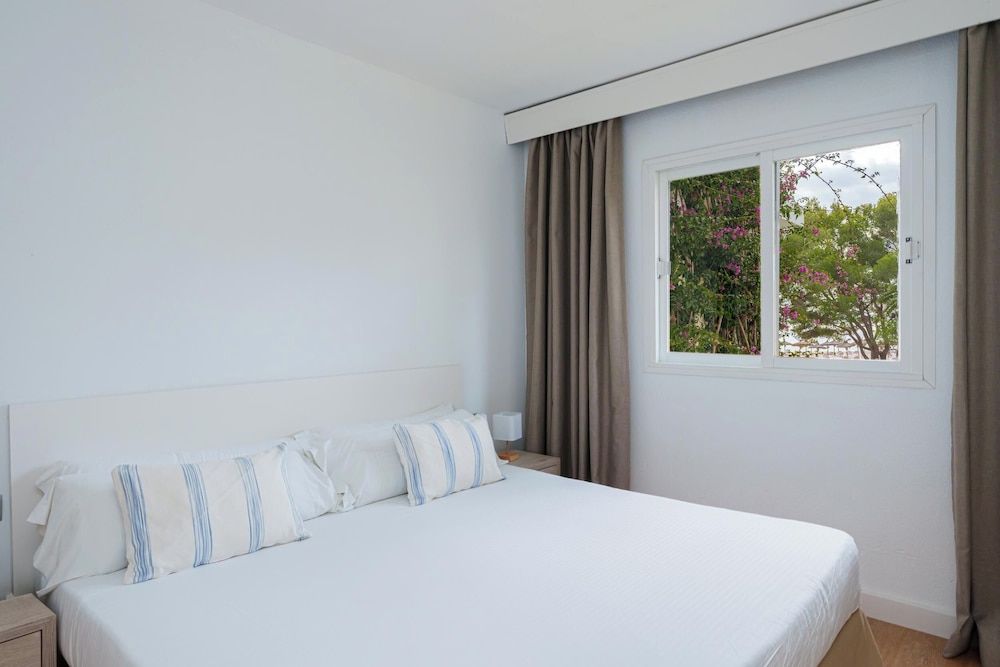 1 BEDROOM, APARTMENT, BALCONY