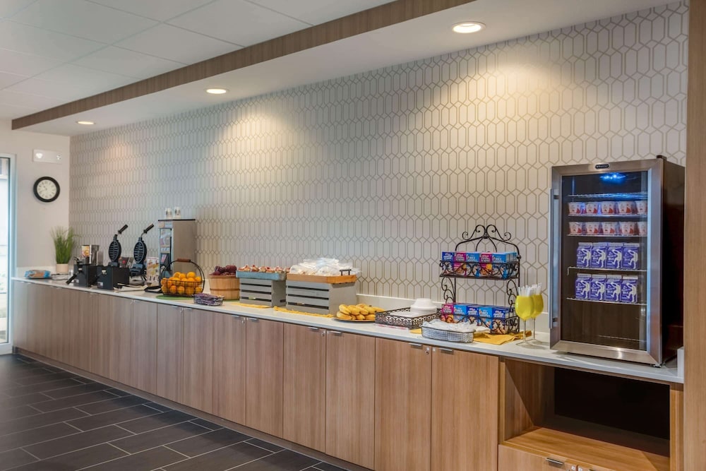 Microtel Inn & Suites by Wyndham Liberty/NE Kansas City Area 19/30