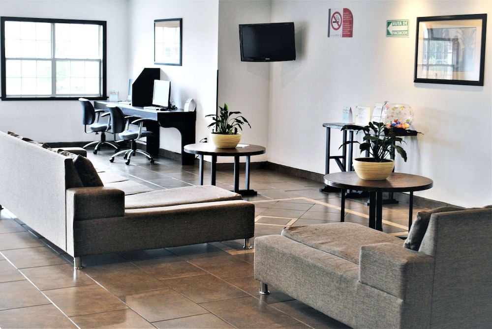 Microtel Inn and Suites by Wyndham Toluca 28/41