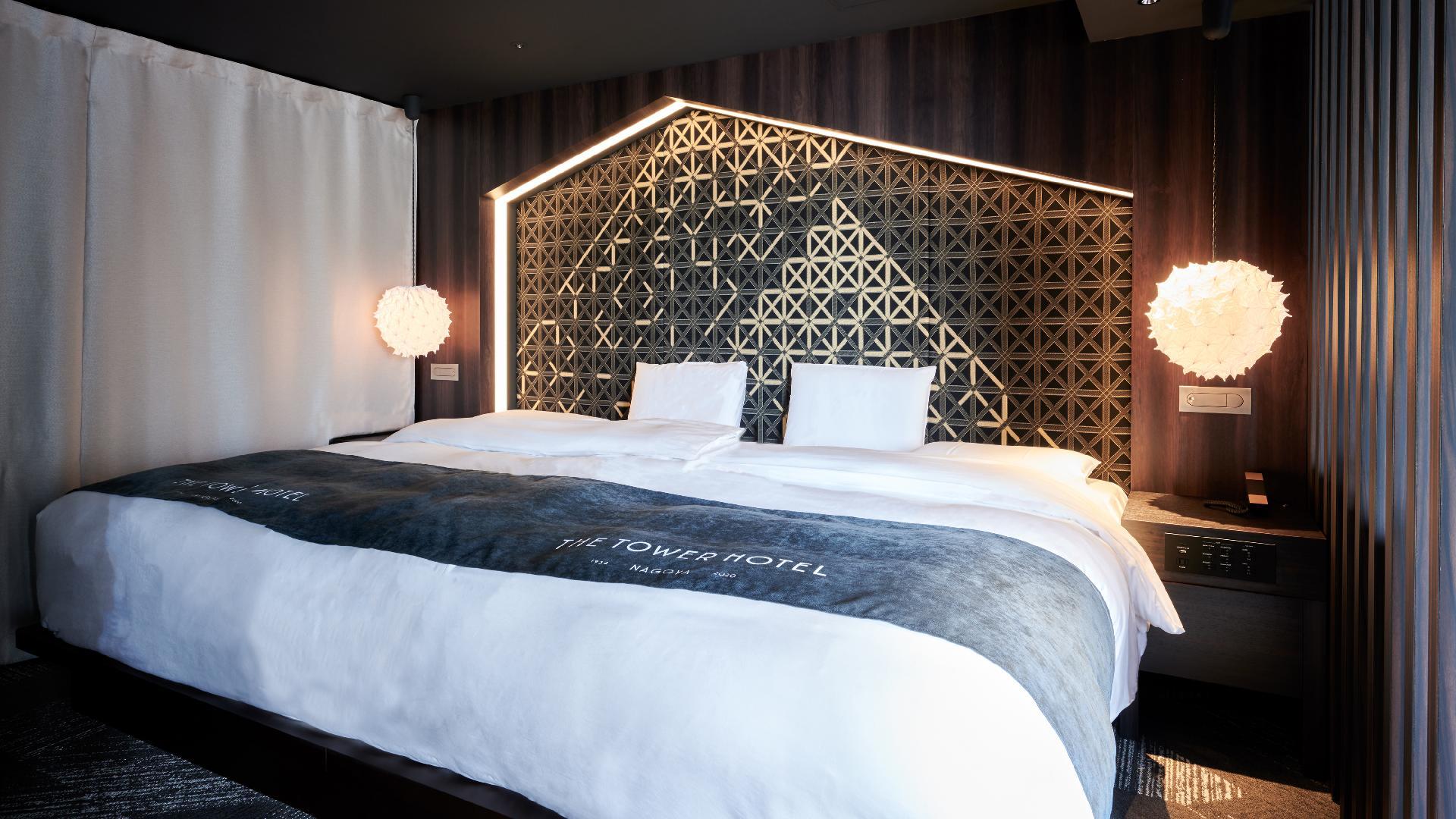 Hollywood, Park, Suite, Twin Beds, Night View, Terrace