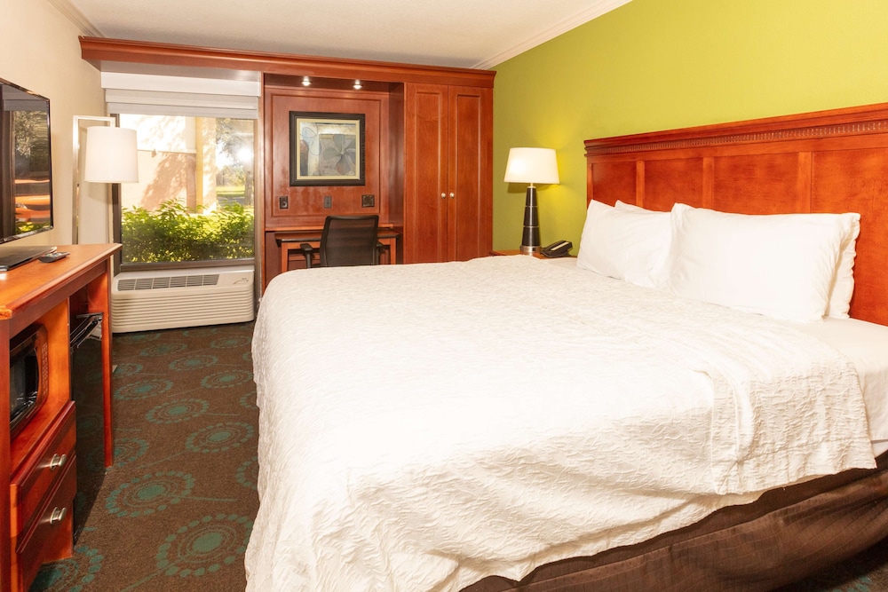 Hampton Inn Daytona Speedway-Airport 24/57