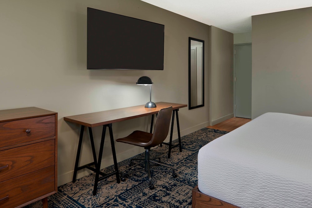Four Points By Sheraton Toronto Airport 9/50