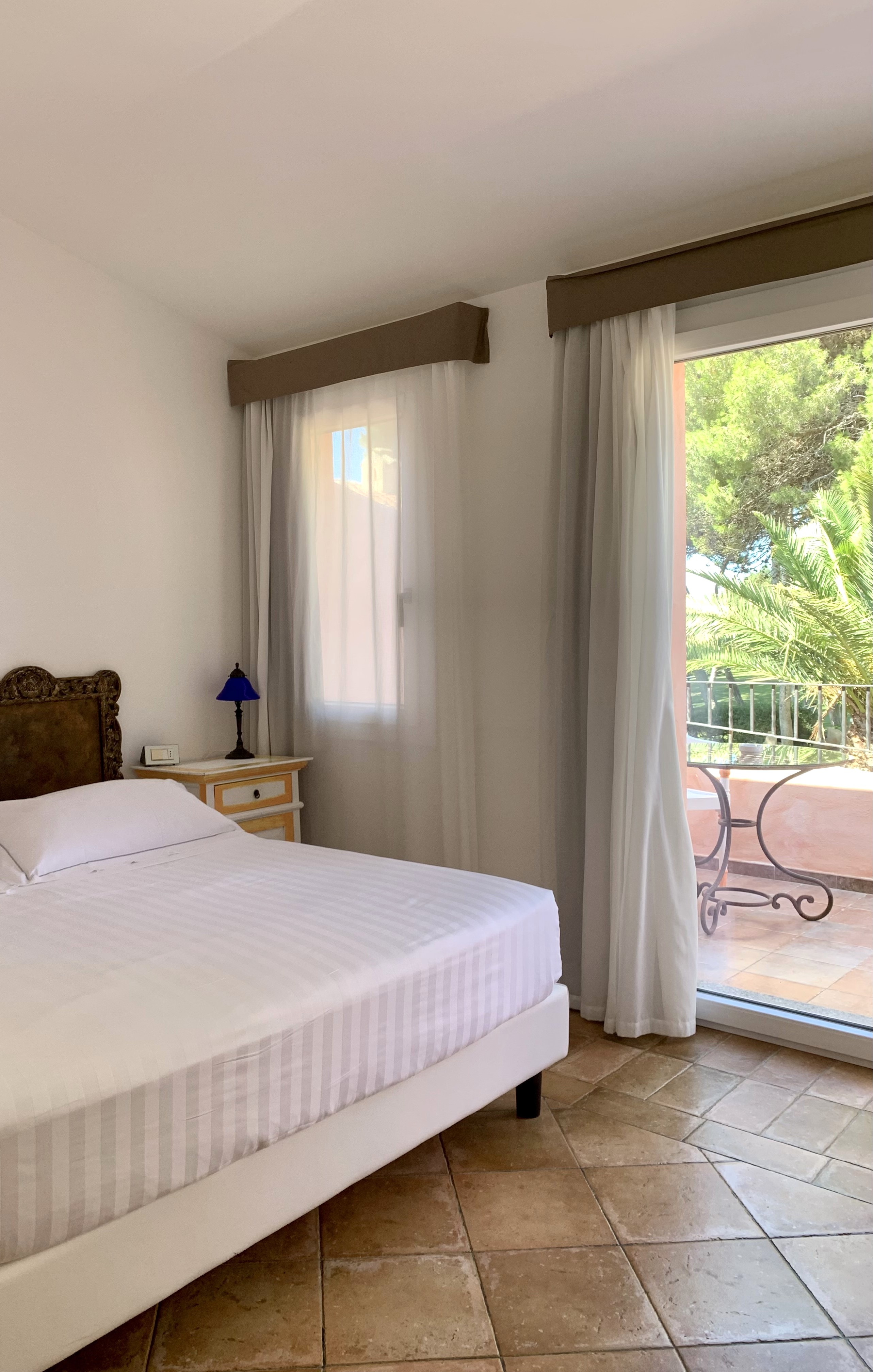 COMFORT, DOUBLE BED