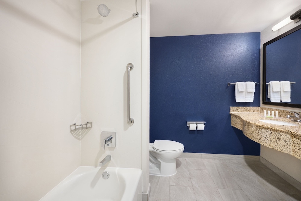 Fairfield Inn Suites By Marriott Hinesville Fort Stewart 50/50