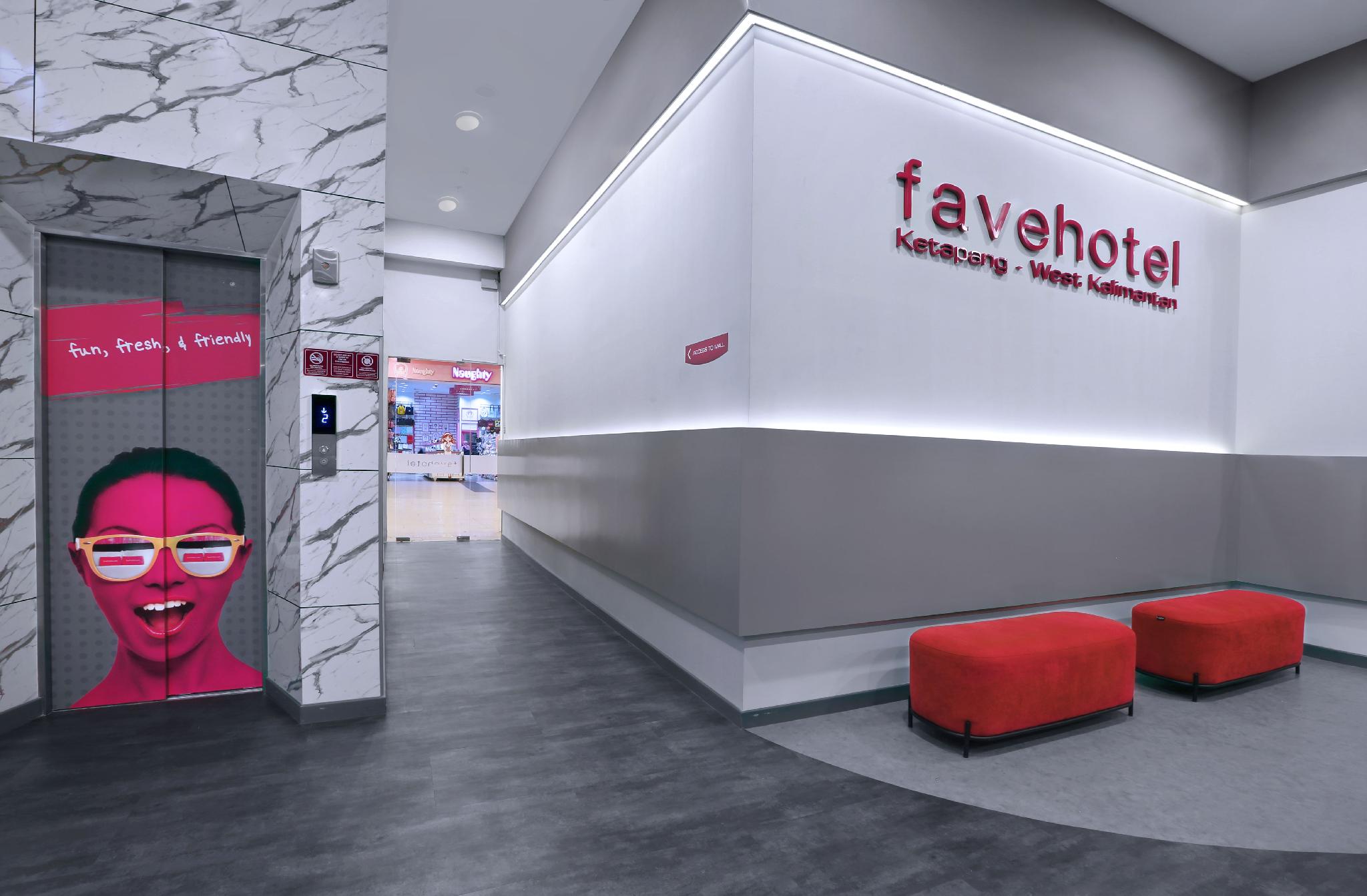 Lobby at favehotel Ketapang, KETAPANG