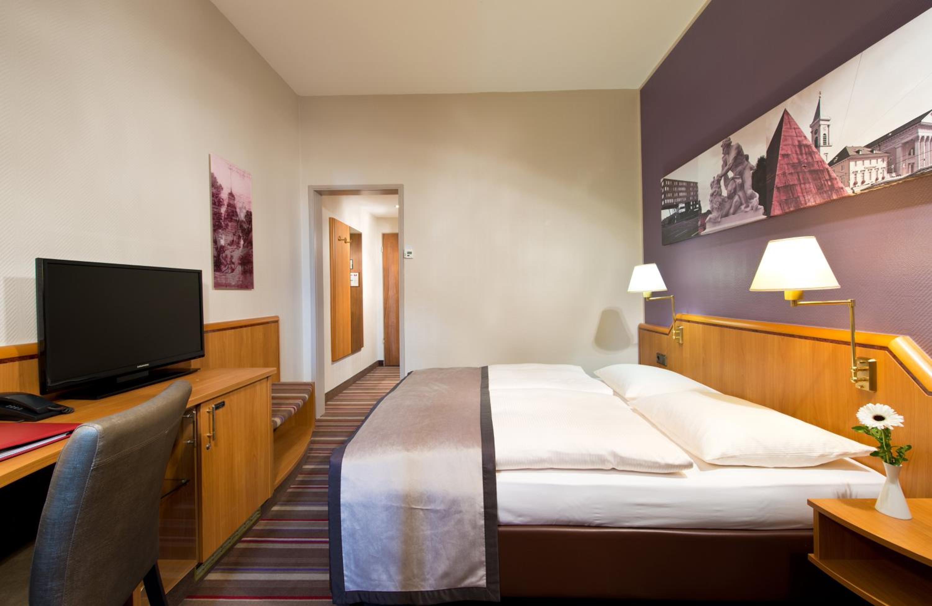 غرفة كومفورت بسرير كينج، LEONARDO HOTEL KARLSRUHE 10/10