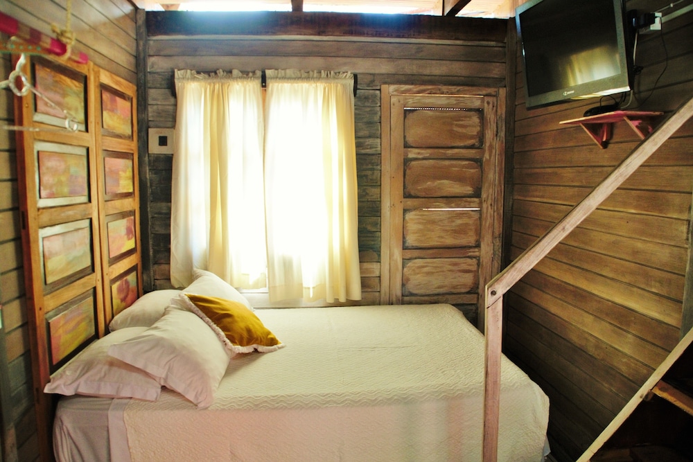 Chalet Suisse Hotel 8/50