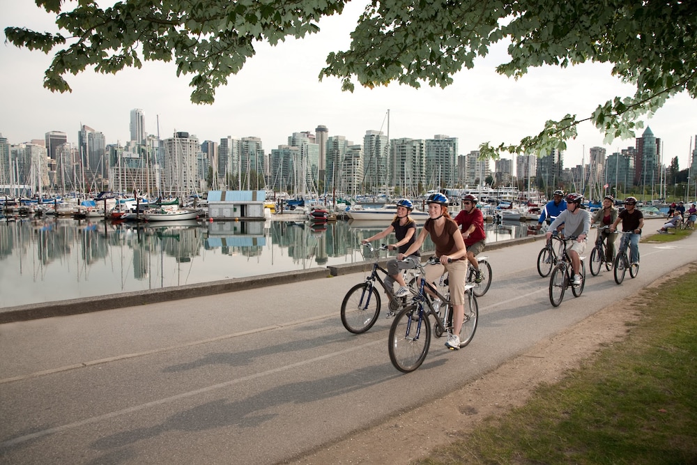 Delta Hotels by Marriott Vancouver Downtown Suites 22/49
