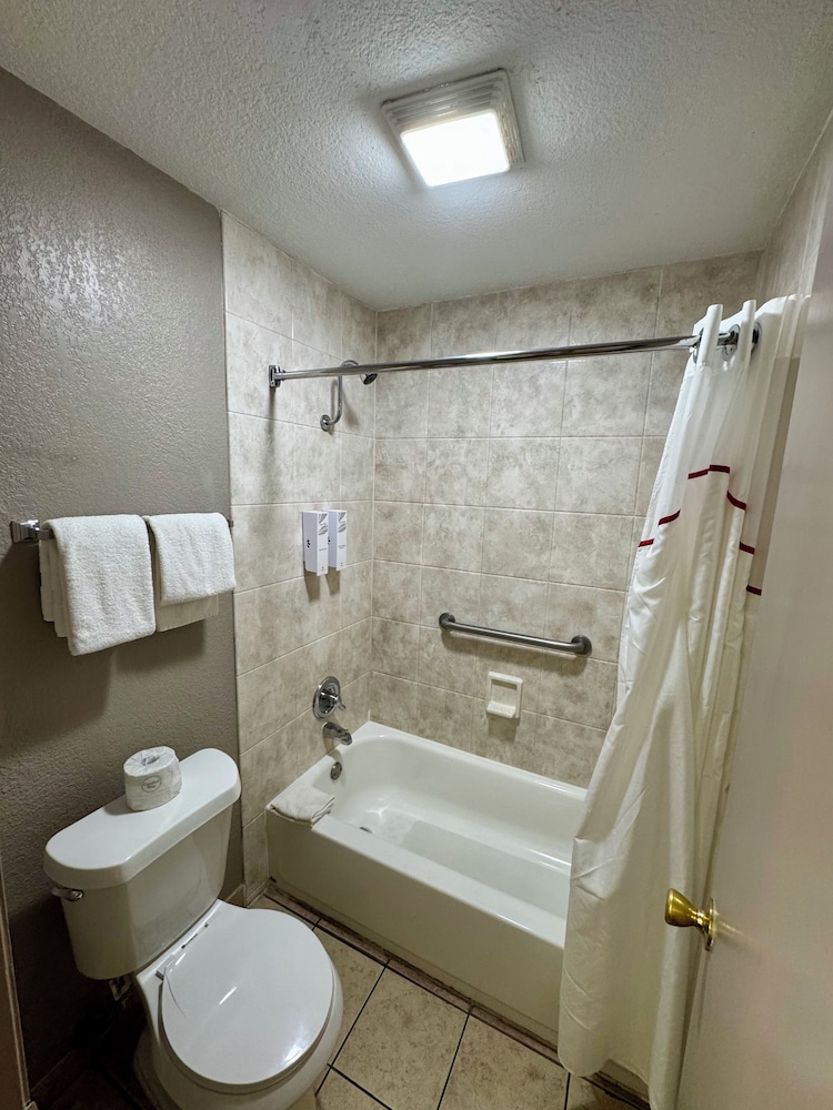 Econo Lodge Childress, TX 46/51