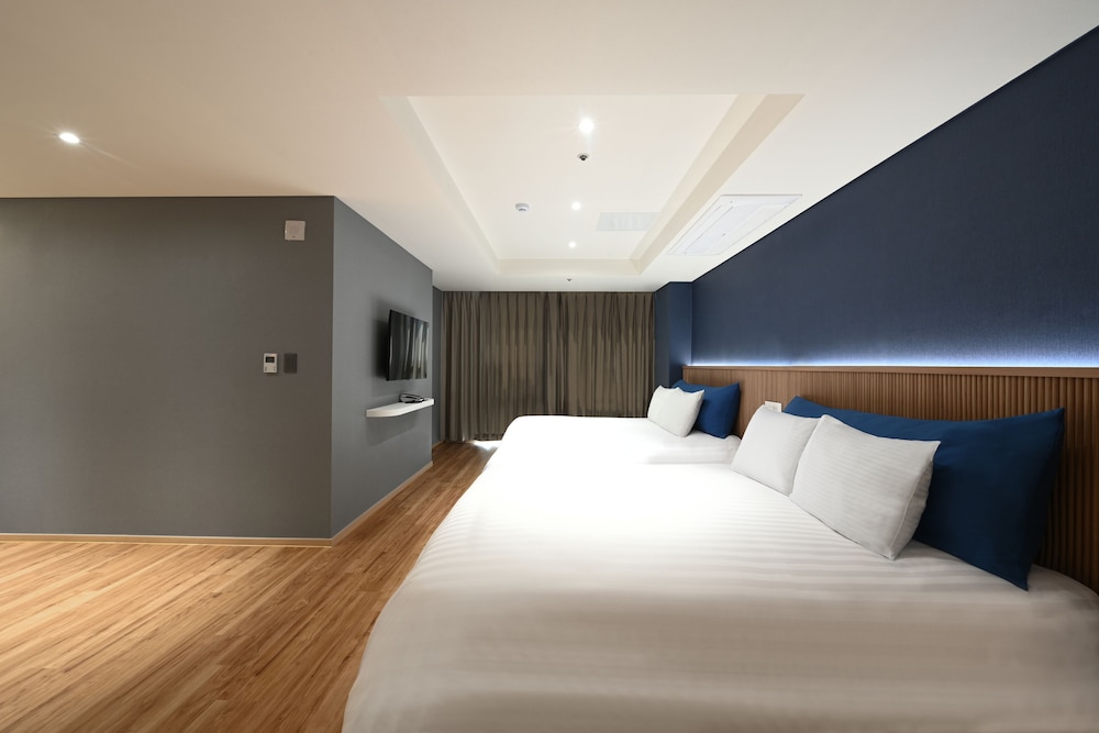 Super, Deluxe, 2 Double Beds