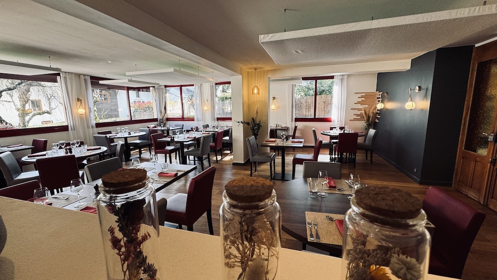 Logis Hotel la Terrasse Fleurie 38/43