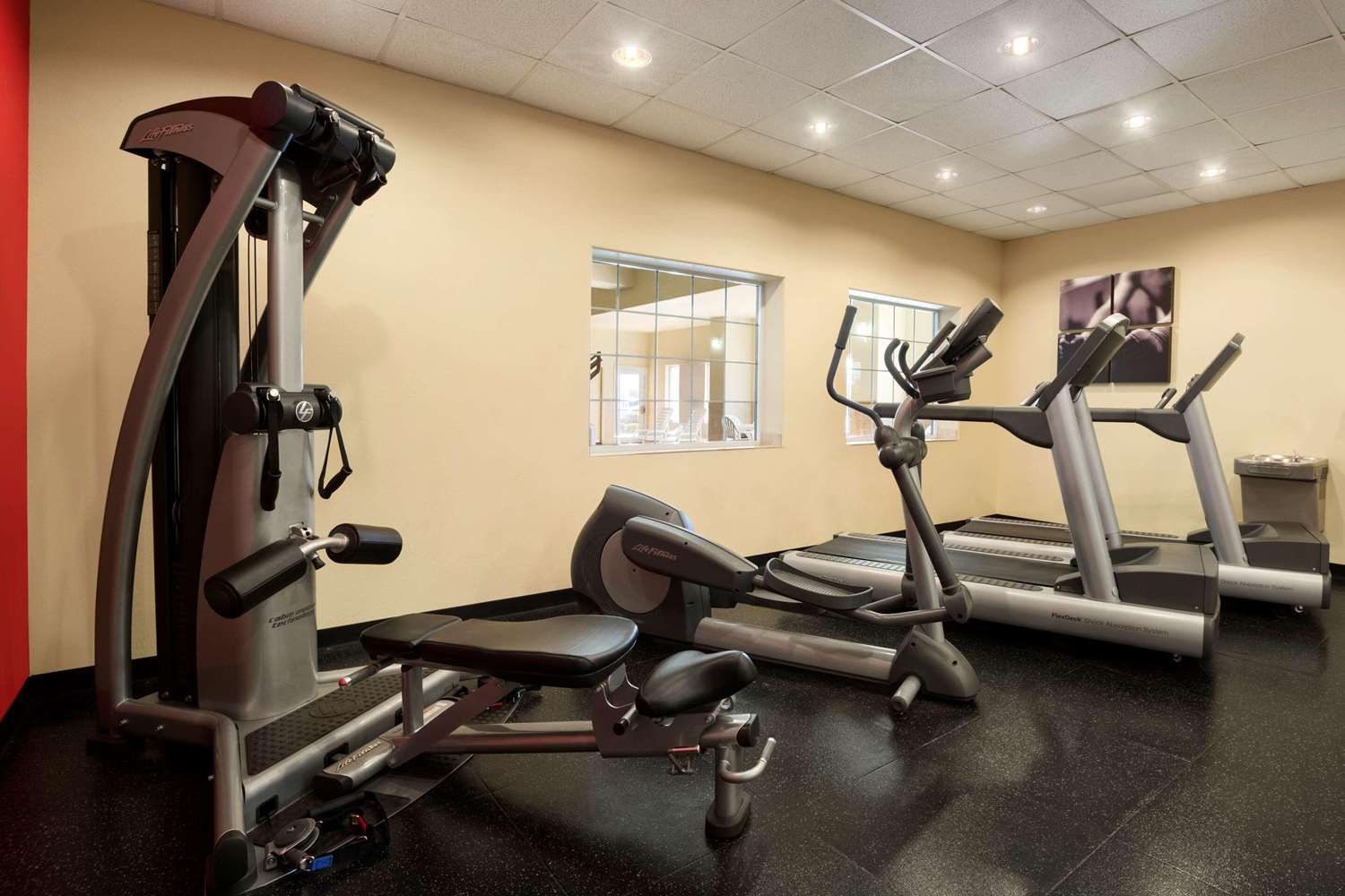 Country Inn & Suites by Radisson, Oklahoma City - Quail Springs, OK 3/7