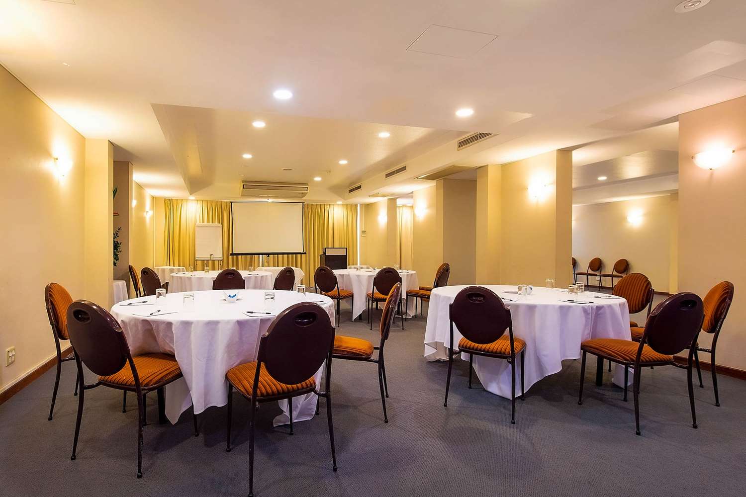 Quality Hotel Ambassador Perth Au 4/8