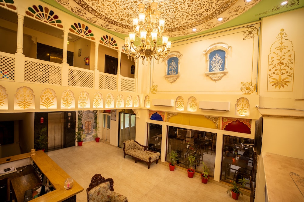 Hotel Laxmi Niwas 10/62