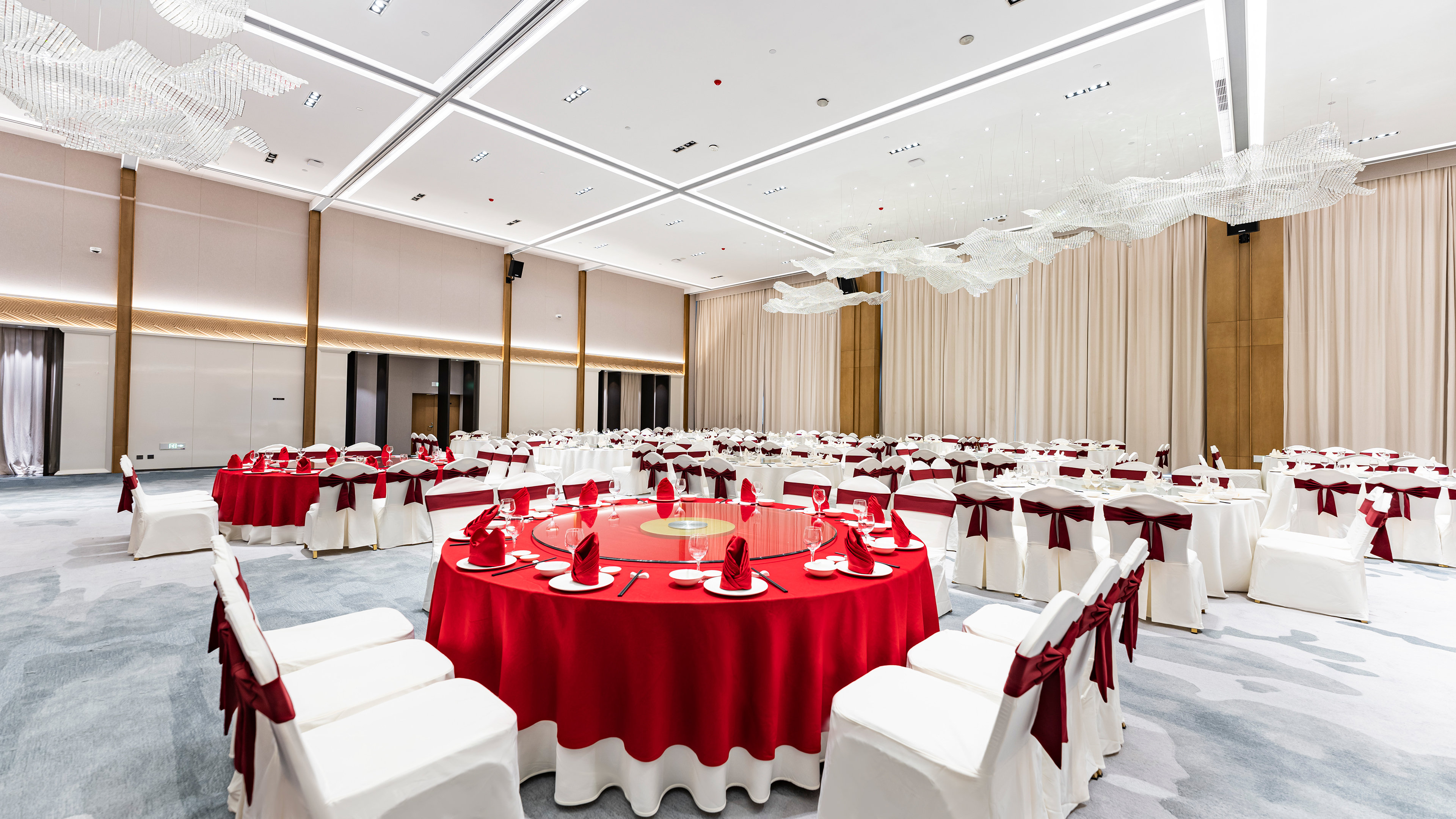 Holiday Inn Ningbo Xiangshan Damu Bay Hotel 35/41