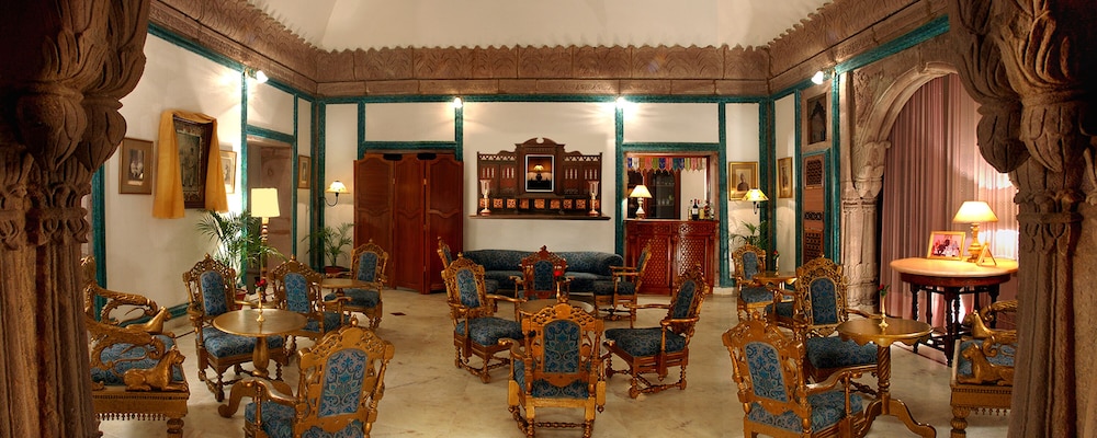 WelcomHeritage Bal Samand Lake Palace 29/47