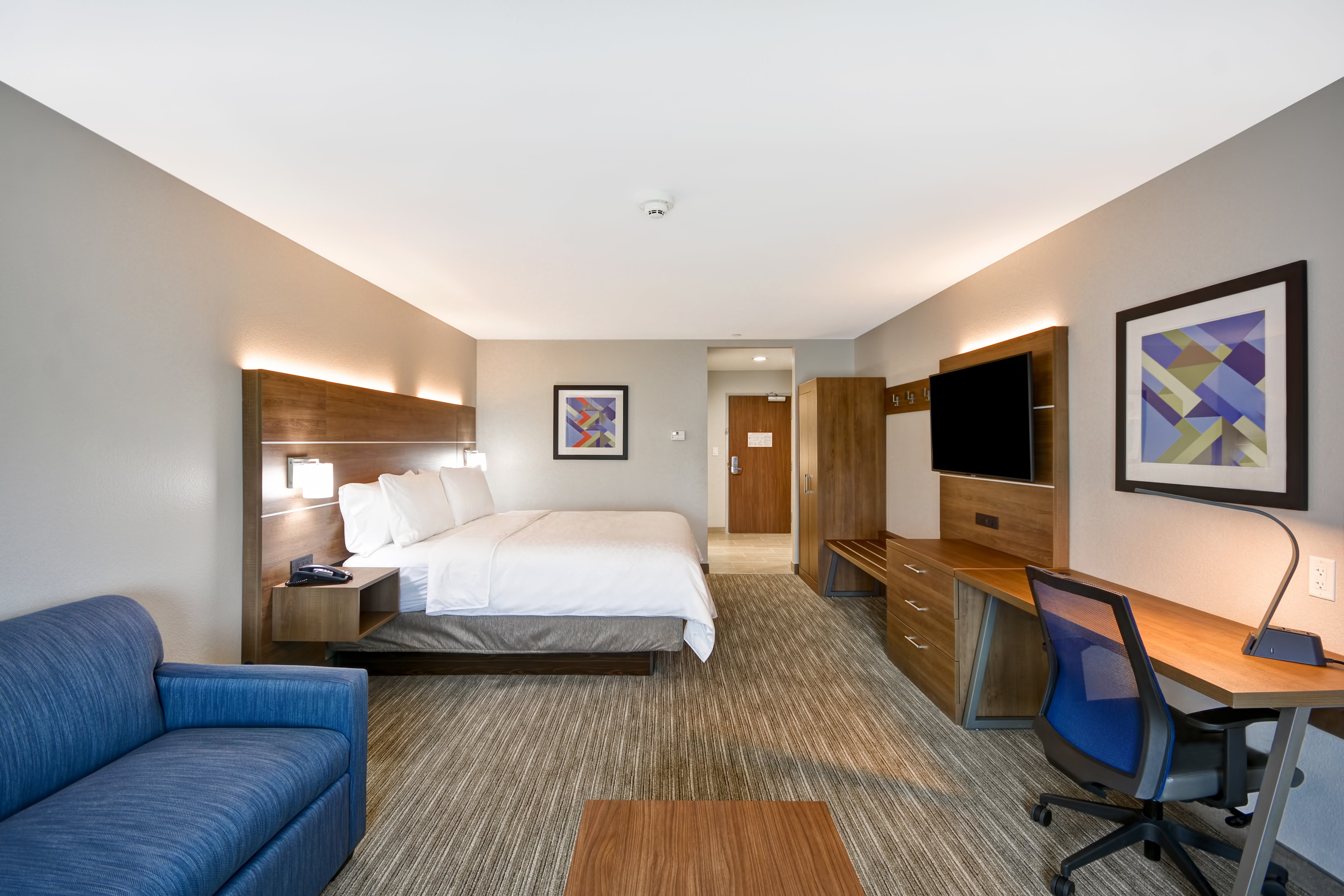 Suite, King Bed