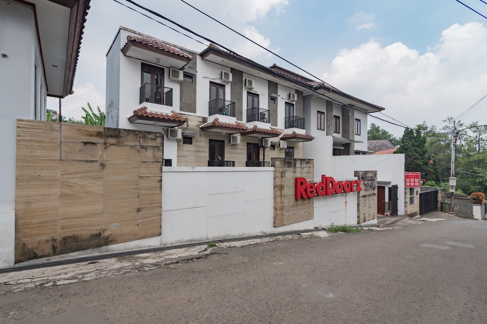 Reddoorz Dago Asri 3 26/28