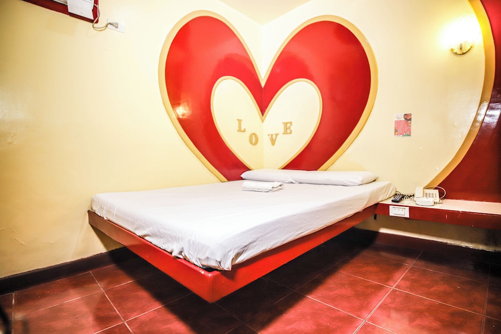 Astrotel Novaliches 15/50