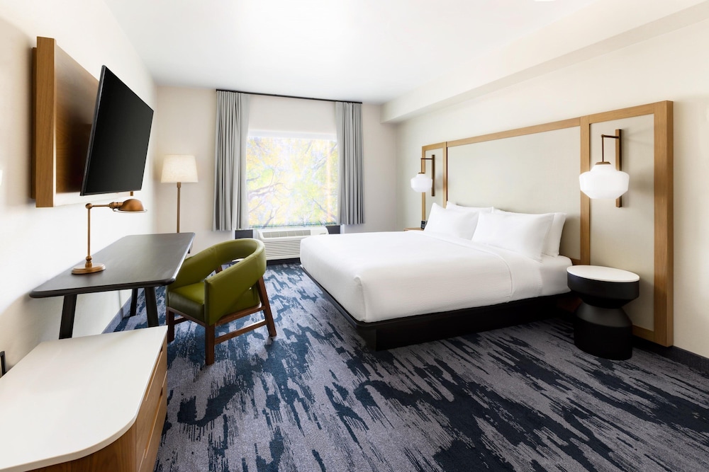 Room at Fairfield by Marriott Inn & Suites Oakhurst Yosemite, OAKHURST - CA