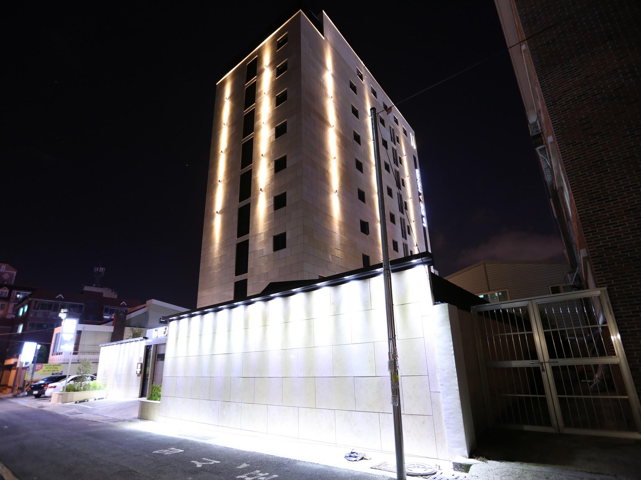Idea Hotel 5/80