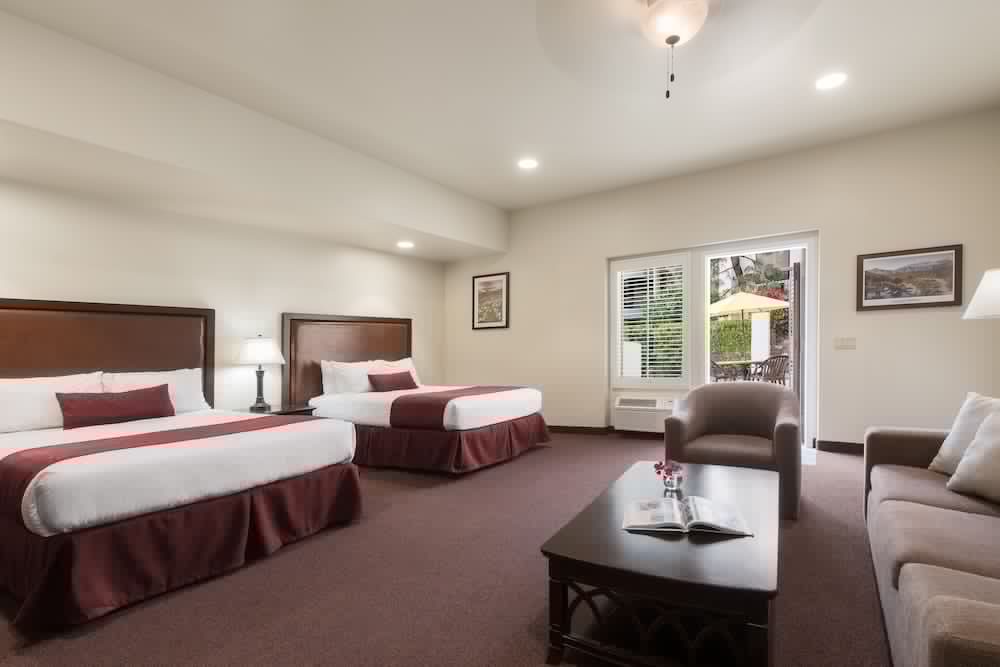 Palm Mountain Resort & Spa 24/47