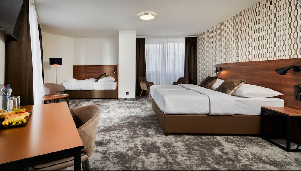 OREA HOTEL PYRAMIDA 14/73