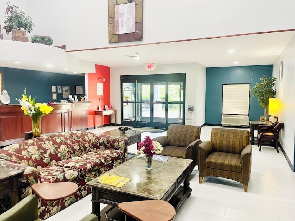 Grand Vista Hotel and Suites 42/61