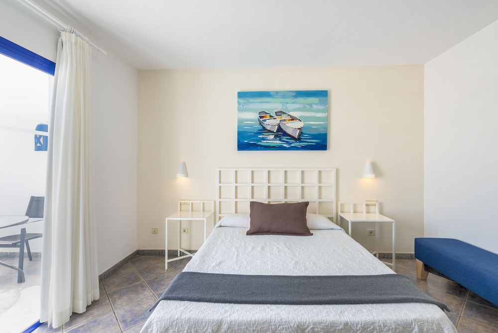 Villas Puerto Rubicon 12/71
