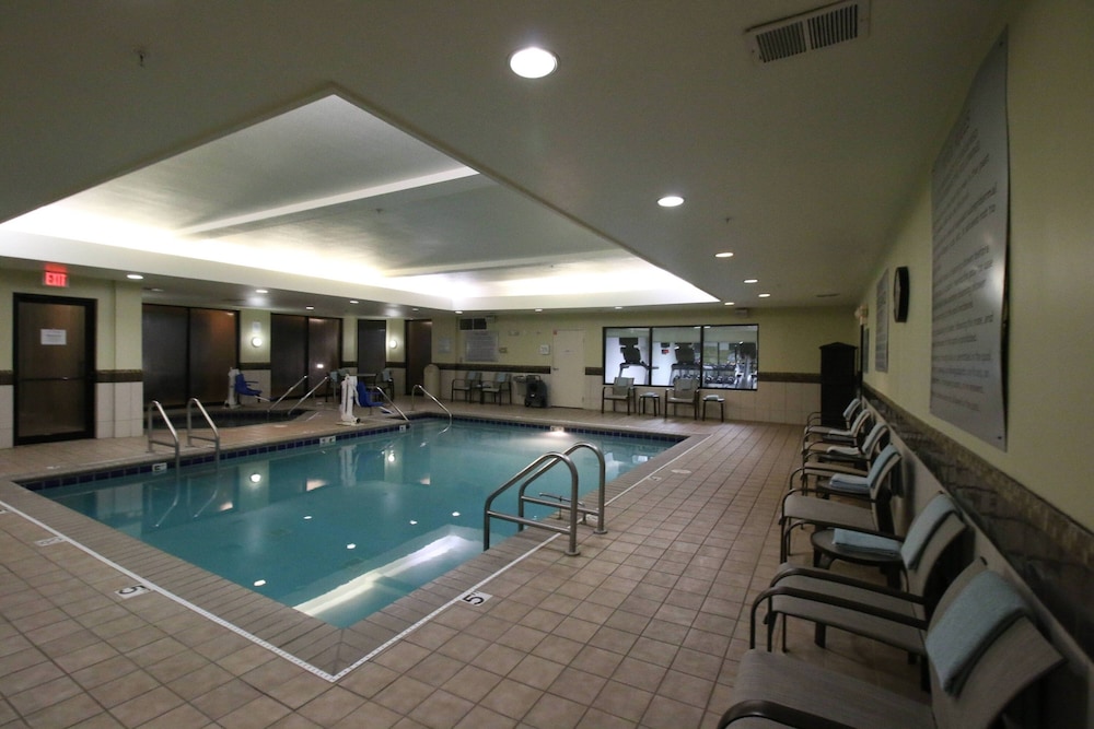 Courtyard by Marriott Indianapolis South 21/38