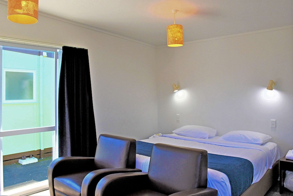 Comfort Inn Westshore Beach 26/35