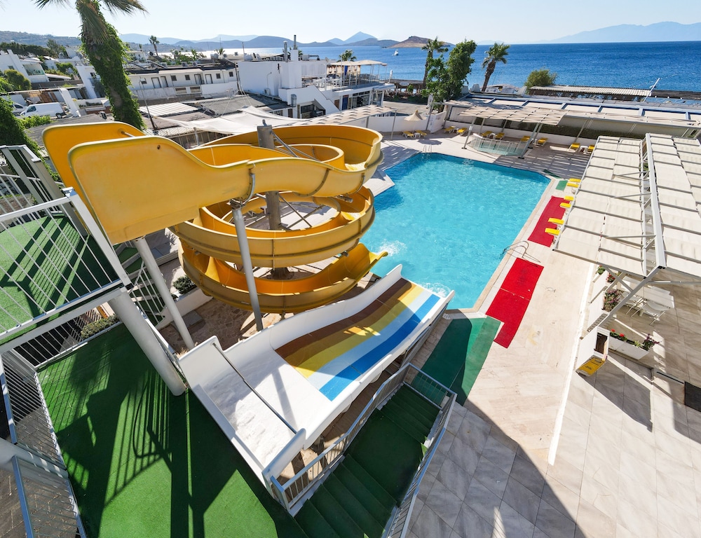 Petunya Beach Resort 92/103