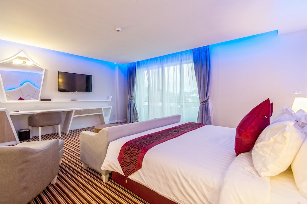 Super, Deluxe, Double Bed