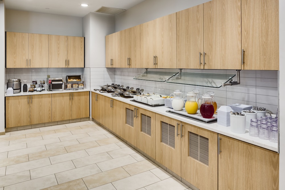 HYATT house Hartford North/Windsor 50/55