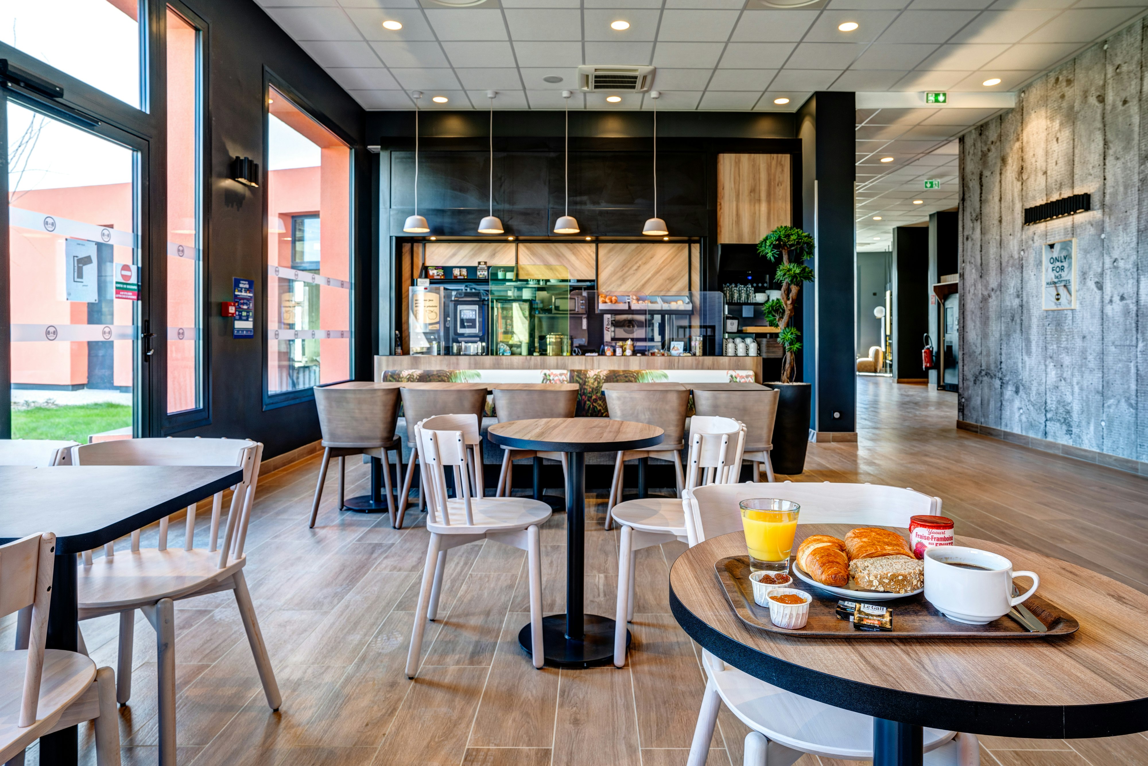 B&B HOTEL Bois d Arcy Saint Quentin en Yvelines 37/46