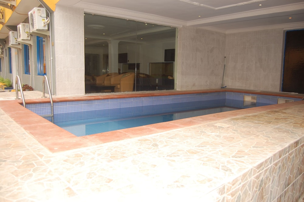 Ben Auto Guest House 20/35