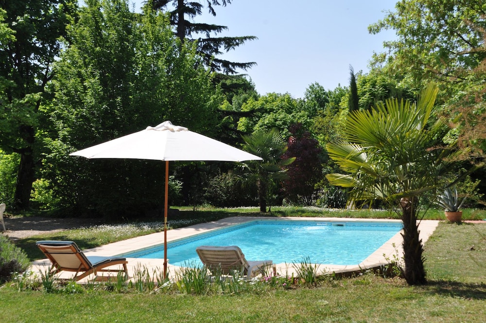 Villa Castel Chambres dHotes 34/45