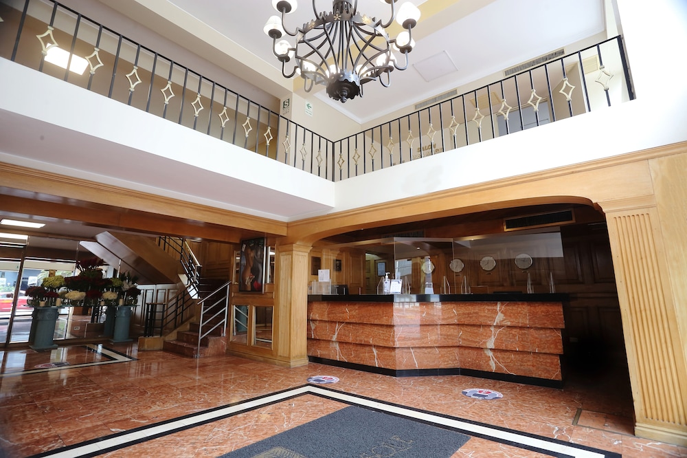 Suites Del Bosque 40/73