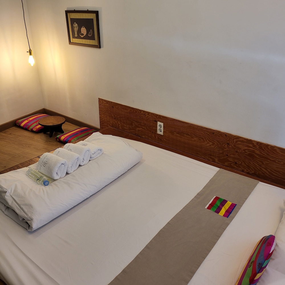 Space, Futon Bed