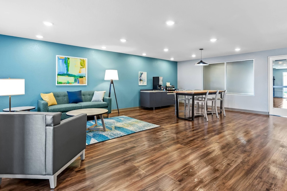 WoodSpring Suites St Peters-OFallon 6/38