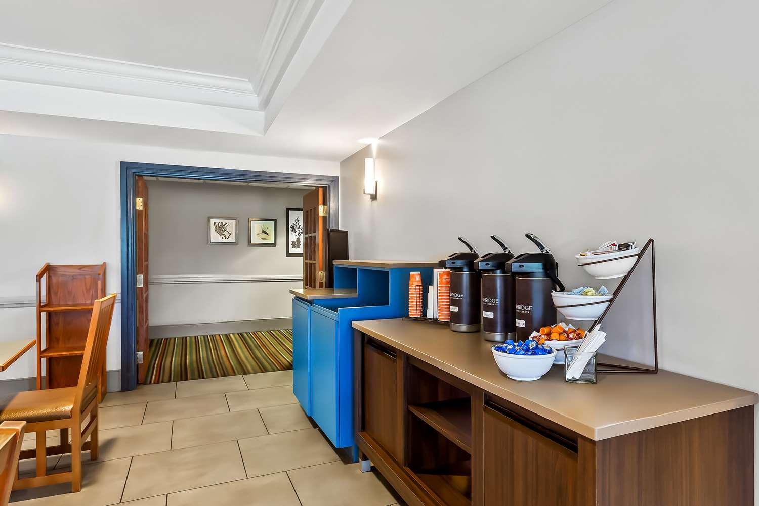 Country Inn & Suites By Radisson Portage IN 4/23