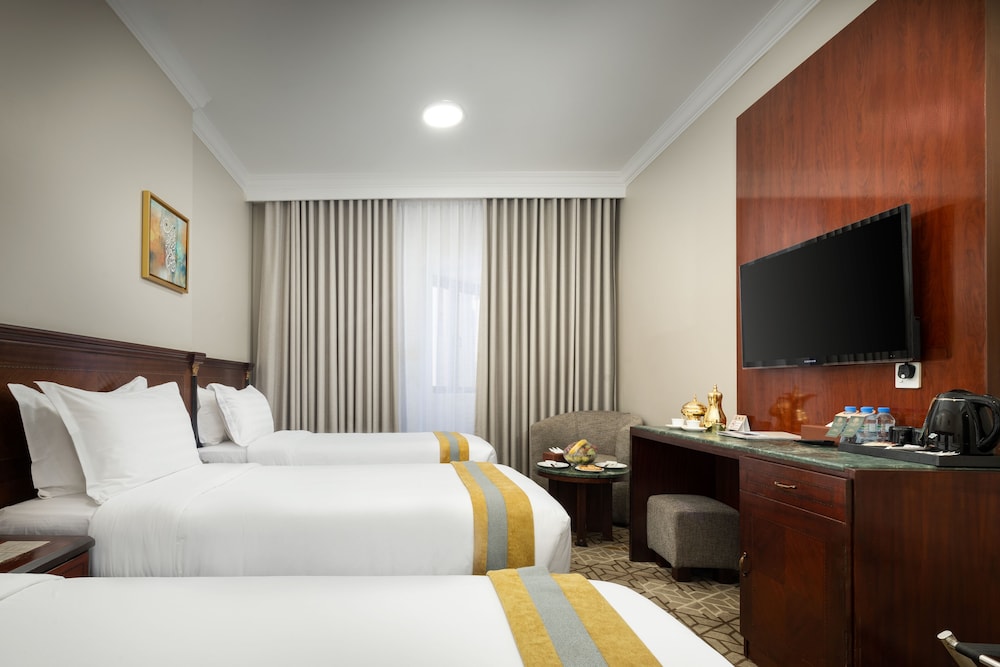 فندق اعمار المنار(Emaar Al Manar Hotel) 12/37