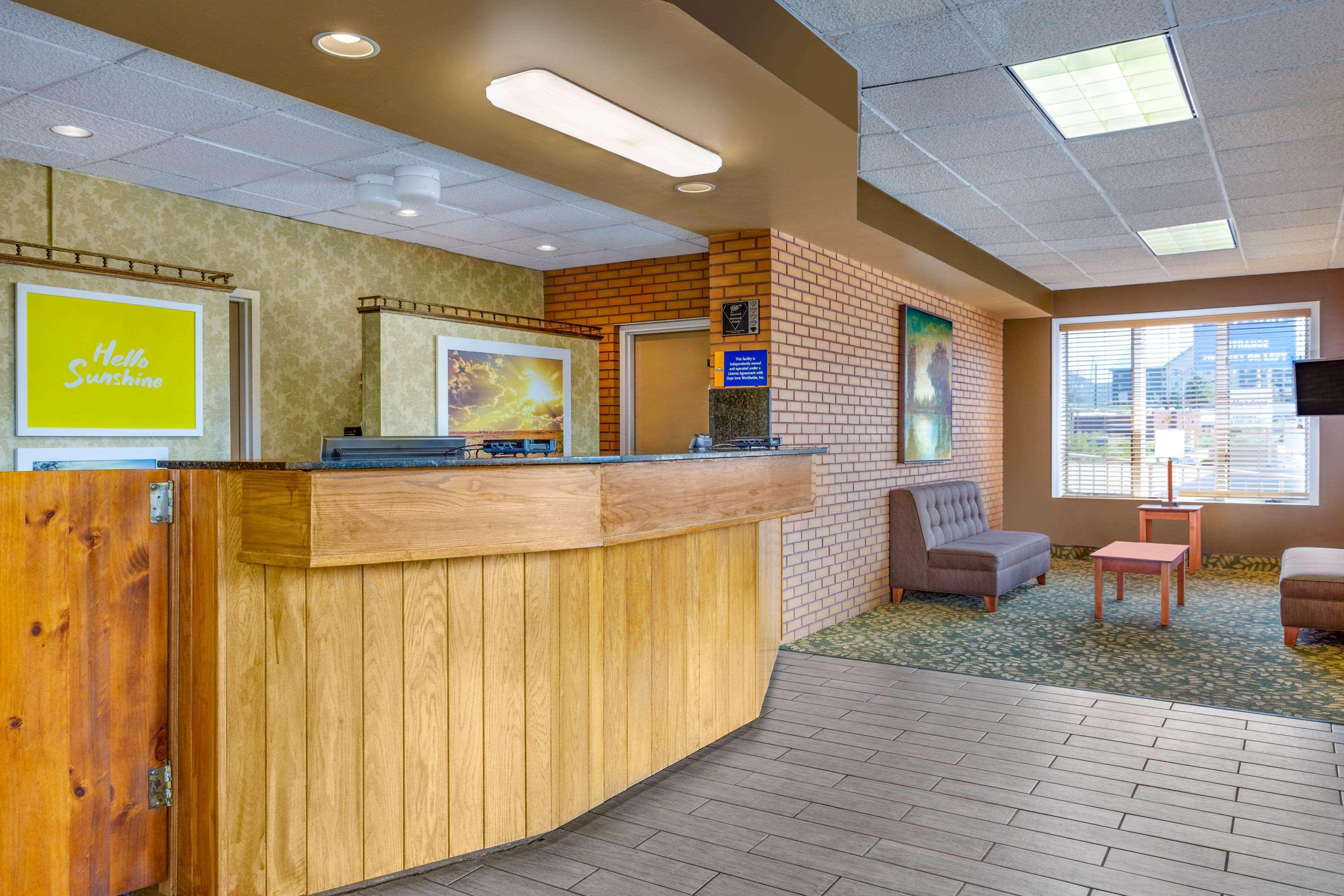 Days Inn By Wyndham Breezewood 10/34